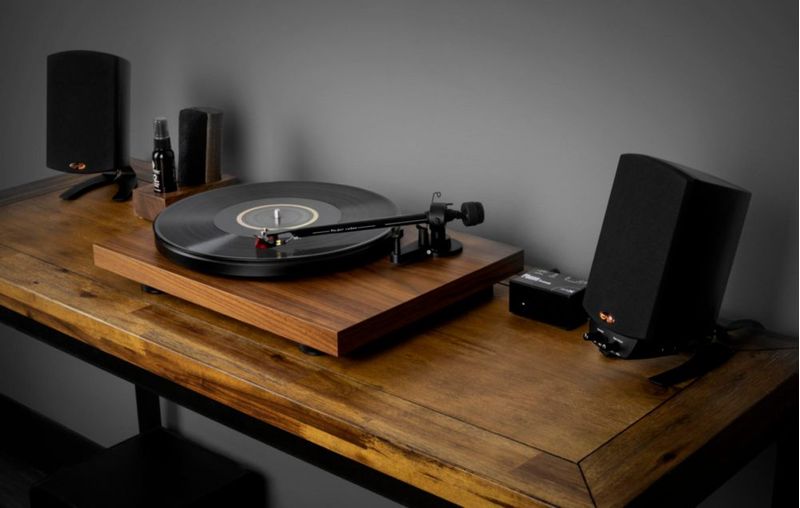 ProMedia-21-THX_Turntable-Grilles