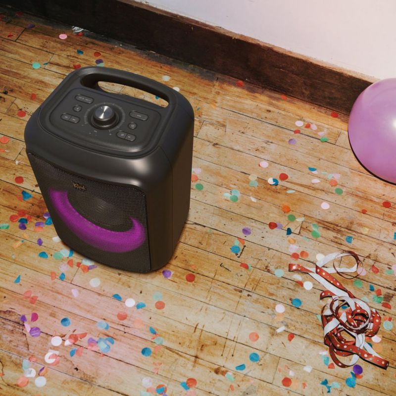 GIG-XL-on-Hardwood-Floor-with-Confetti_2000x2000