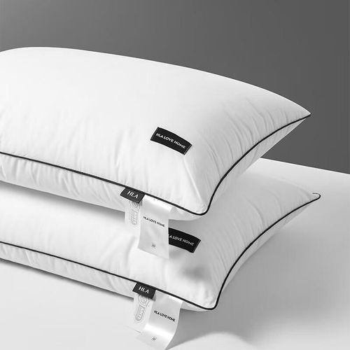 Almohada HLA Hotel Mediana