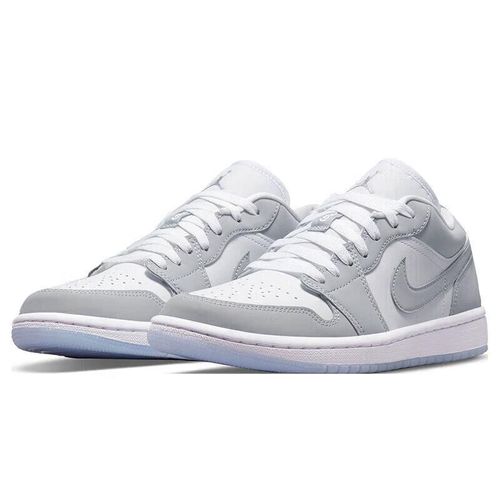 Tenis NIKE AIR JORDAN 1 LOW DC0774-105 Blancos/Grises para mujer