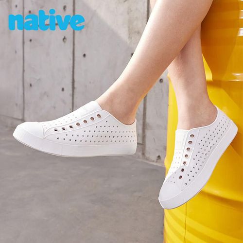 Tenis Native Jefferson Blanco Talla 25