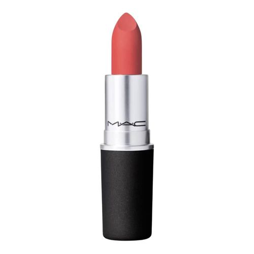 Lápiz labial Powder Kiss Mac Cosmetics Stay Curious color rojo