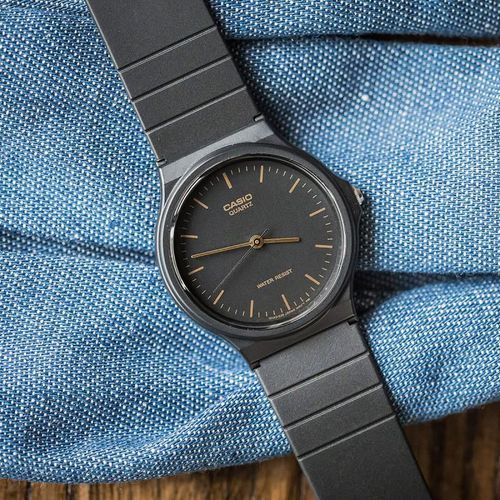 Reloj CASIO MQ-24-1E Negro Unisex
