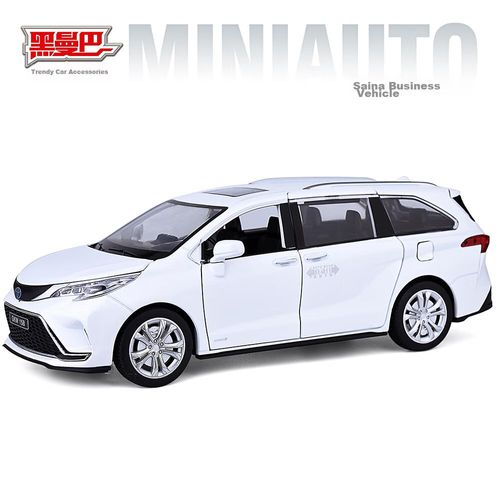 1:24 Toyota Sienna Juguete de Aleación con Luces y Sonido