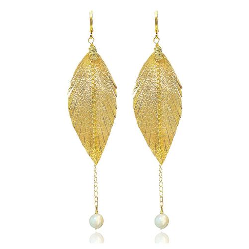 Vangania aretes largos con pluma y perla Mallorca joyería artesanal boho chic