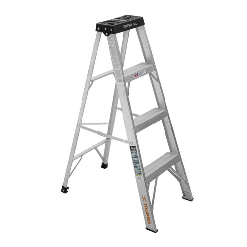 AM3K ofrece escalera Truper EST‑33 tipo III de 3 escalones, fabricada en aluminio, con peldaños antiderrapantes y capacidad de carga de hasta 150 kg.