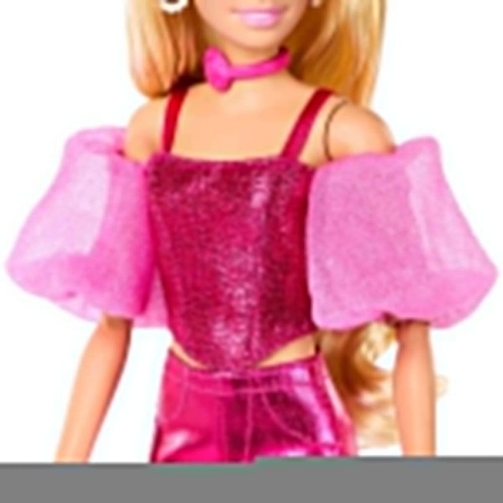 Muñeca Barbie Deluxe Style n.° 5 con atuendo rosa metalizado, cabello