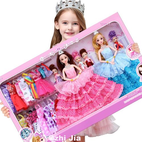 Set de Muñecas con accesorios.