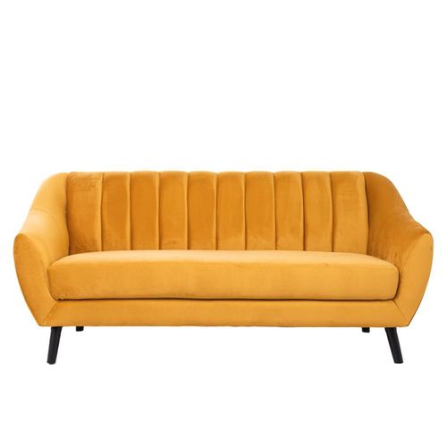 Sofá de 3 Plazas Tapizado en Terciopelo Color Mostaza. Estructura de Madera Sólida