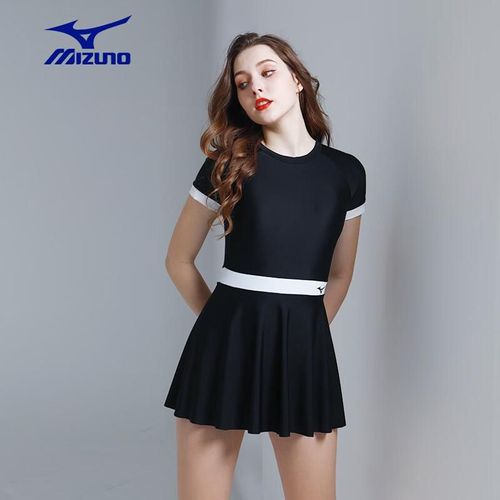 Traje de baño MIZUNO de una pieza con falda para mujer