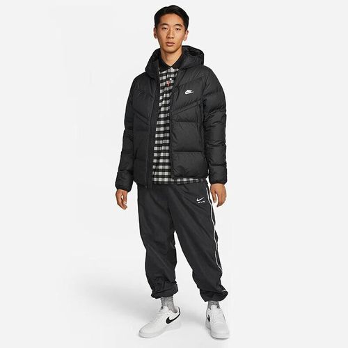 Chamarra corta acolchada NIKE para hombre con capucha de poliéster negra modelo DV1132-010