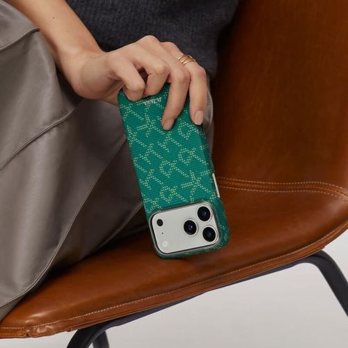 Funda Para IPHONE 17 Pro Max Pitaka Kevlar Verde Dorado
