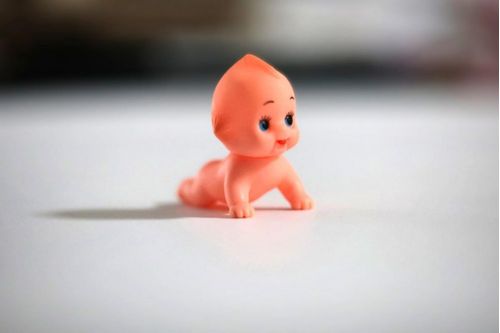 Muñeca Kewpie Gateando Naska 5 cm para 15 años en adelante