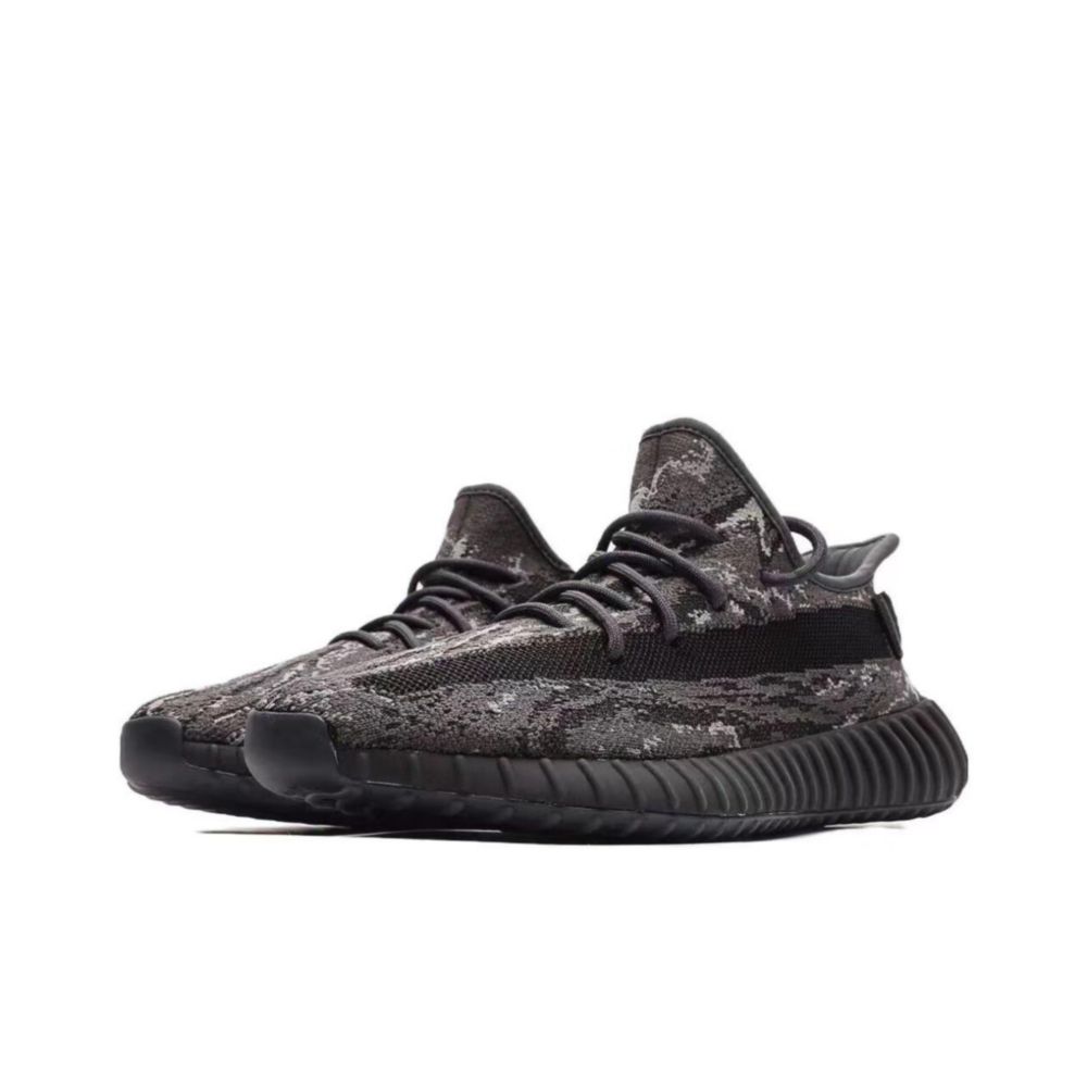 adidas gazelle silver green womens Slide Yeezy by Adidas Nuevo (Us 11 Masc)  The New Black