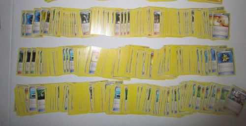 Lote de 25 cartas de entrenador de Pokémon