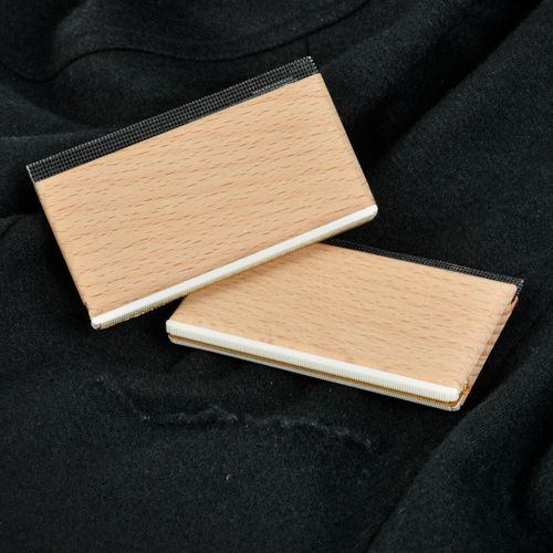 Peine para cashmere ACUDSA de doble filo en madera de haya para suéter