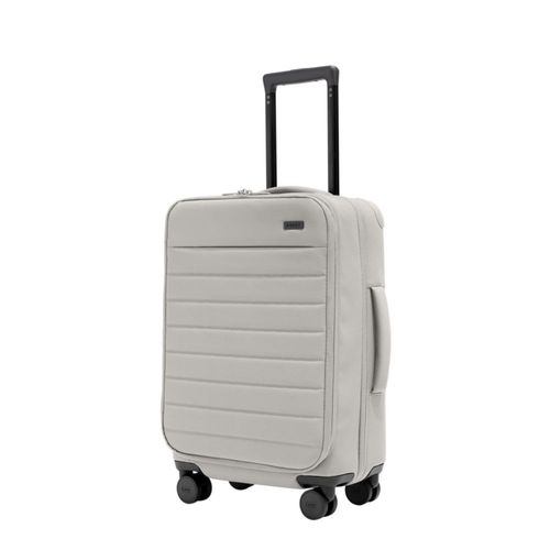 Valija Carry-On Expandible de 22" Softside de Away