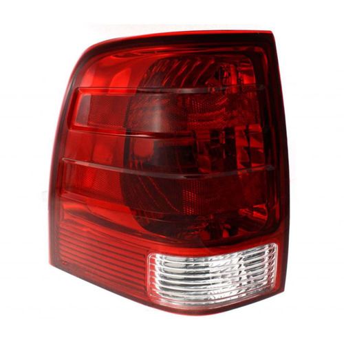 Luz trasera KarParts360 para Ford Expedition 2003-2006 (lado conductor)