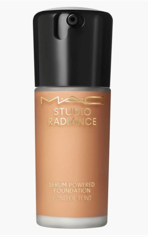 Base MAC Studio Radiance con Suero NW43