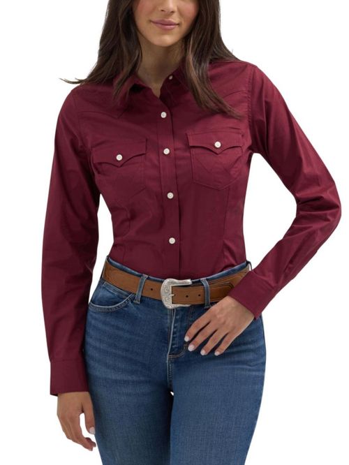 Camisa Wrangler mujer color vino talla mediana 97% algodón 3% spandex
