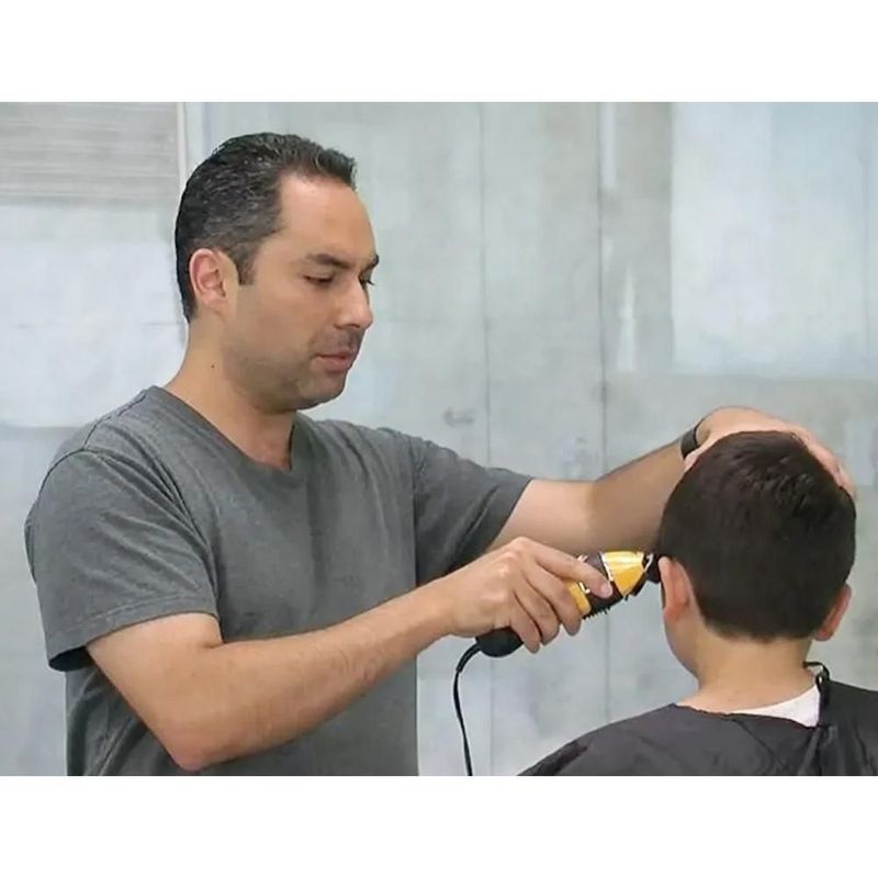 Kit peluquería conair máquina recortadora bigote barba viaje hct420