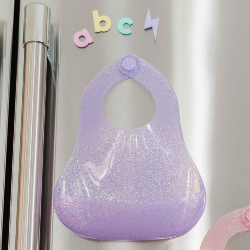 Babero Babynetic de silicona magnética impermeable libre de BPA fresa