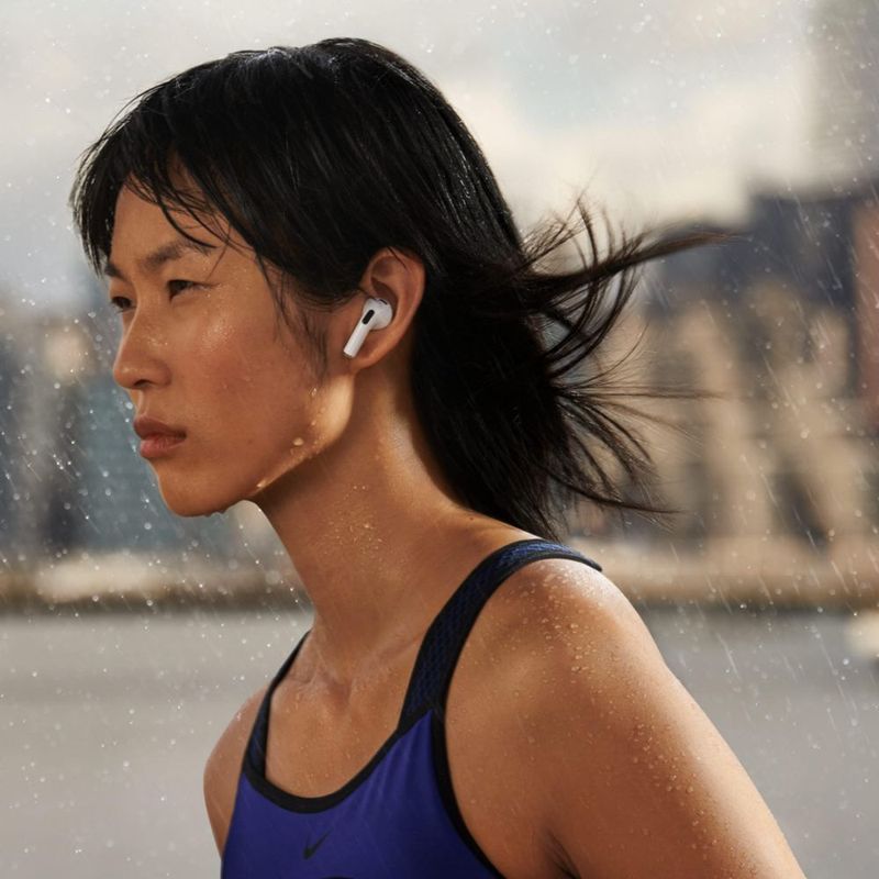 Auriculares inalámbricos Apple AirPods (3.ª generación) con sonido espacial