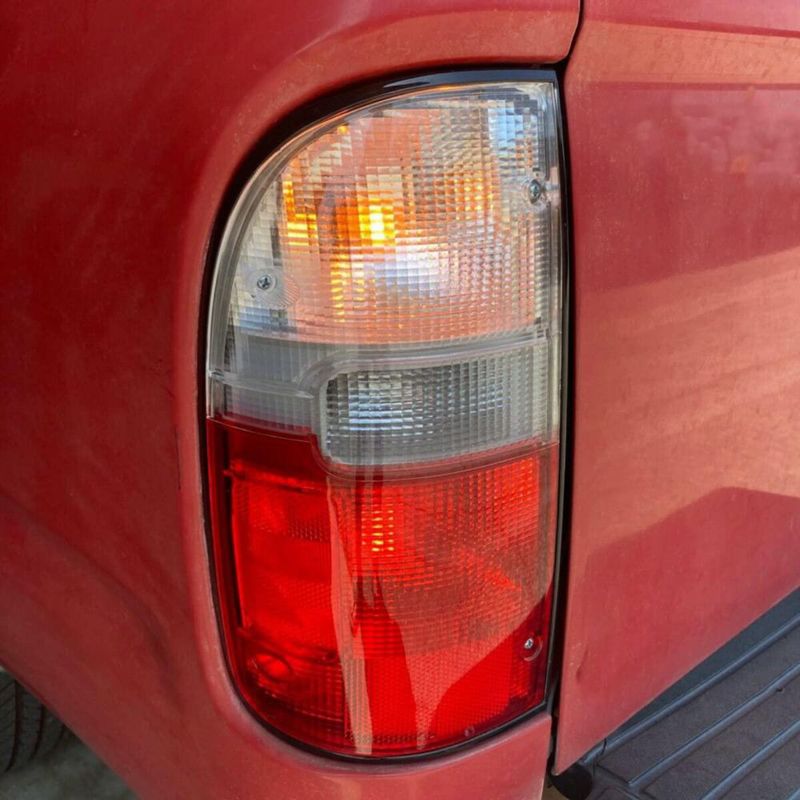Luz Trasera ECOTRIC para Toyota Tacoma 1995-2000 (Par Incluido)