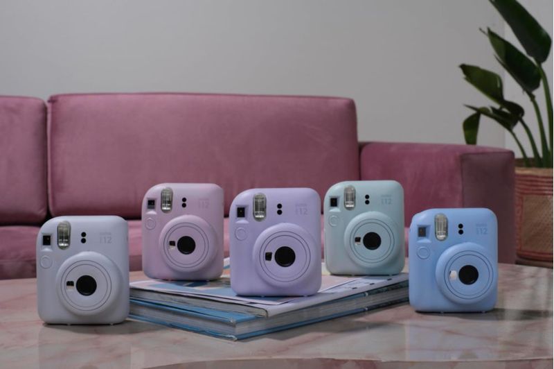 Cámara instantánea Fujifilm Mini 12 azul pastel