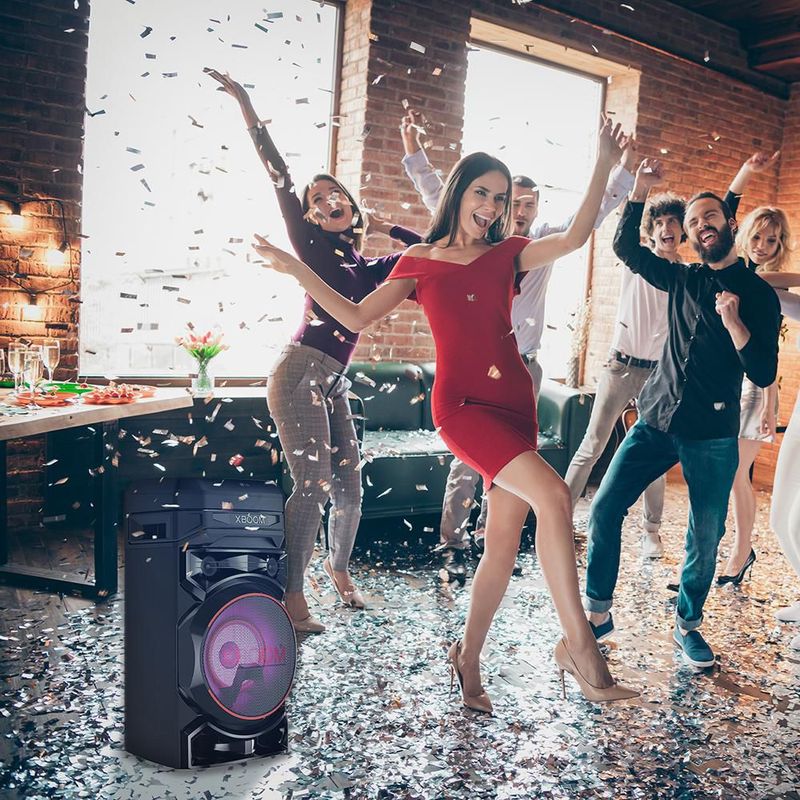 LG xboom Mini Componente RNC5 con Bass Blast para reforzar los bajos