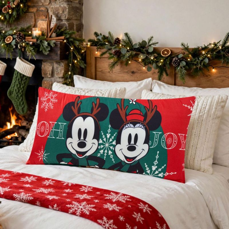 Almohada Súper Jumbo Mickey Navidad Crew