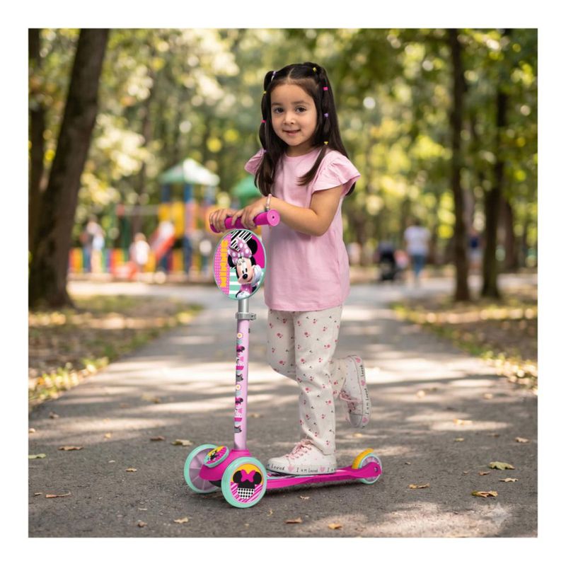 Scooter Minnie Mouse Altura Ajustable. Edades 3 a 6 años