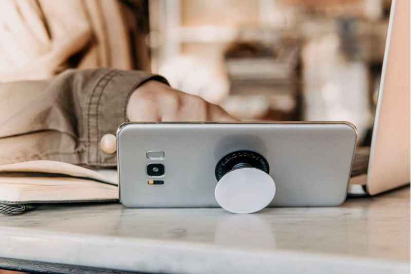 Empuñadura para teléfono con soporte PopSockets de aluminio negro
