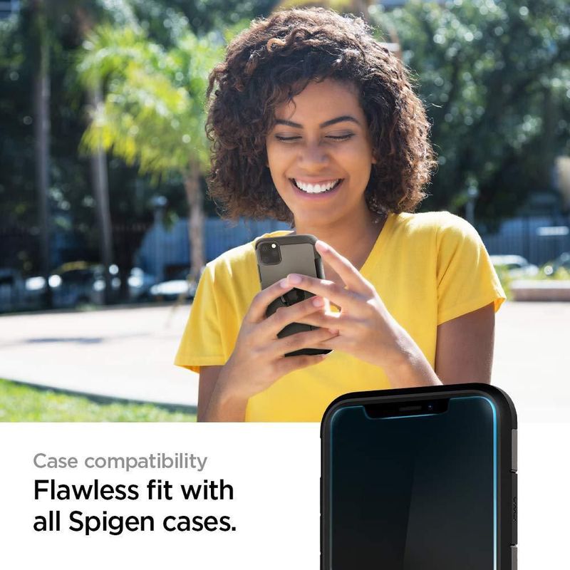 Protector de pantalla Spigen GlasTR EZ FIT para iPhone 11 Pro Max 2 unidades