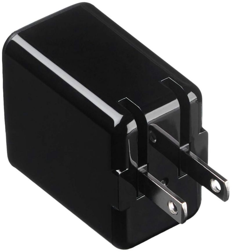Cargador de pared Amazon Basics 12W USB-A 2.4A para teléfonos x2 negro