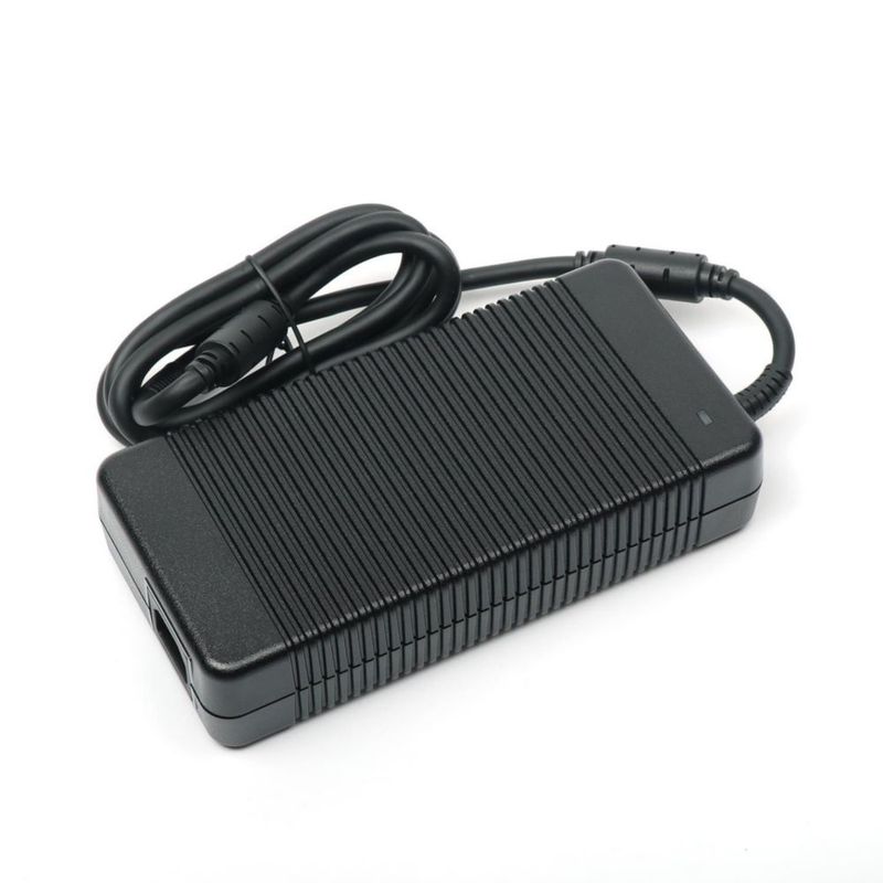 Cargador de portátil Dell 330W 74 mm negro LA330PM190