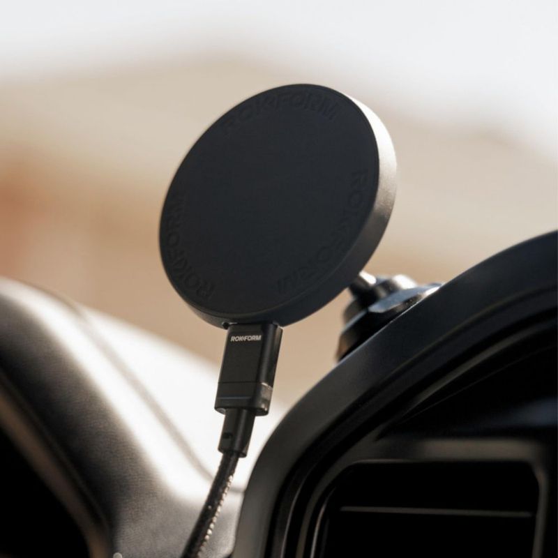 Cargador magnético inalámbrico para coche Rokform con soporte giratorio