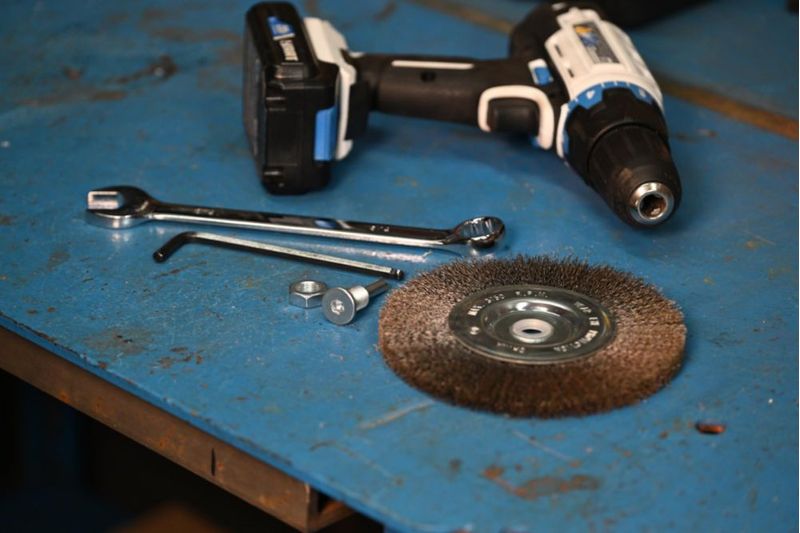 Rueda de Alambre Century Drill & Tool de 13 cm de Cara Ancha