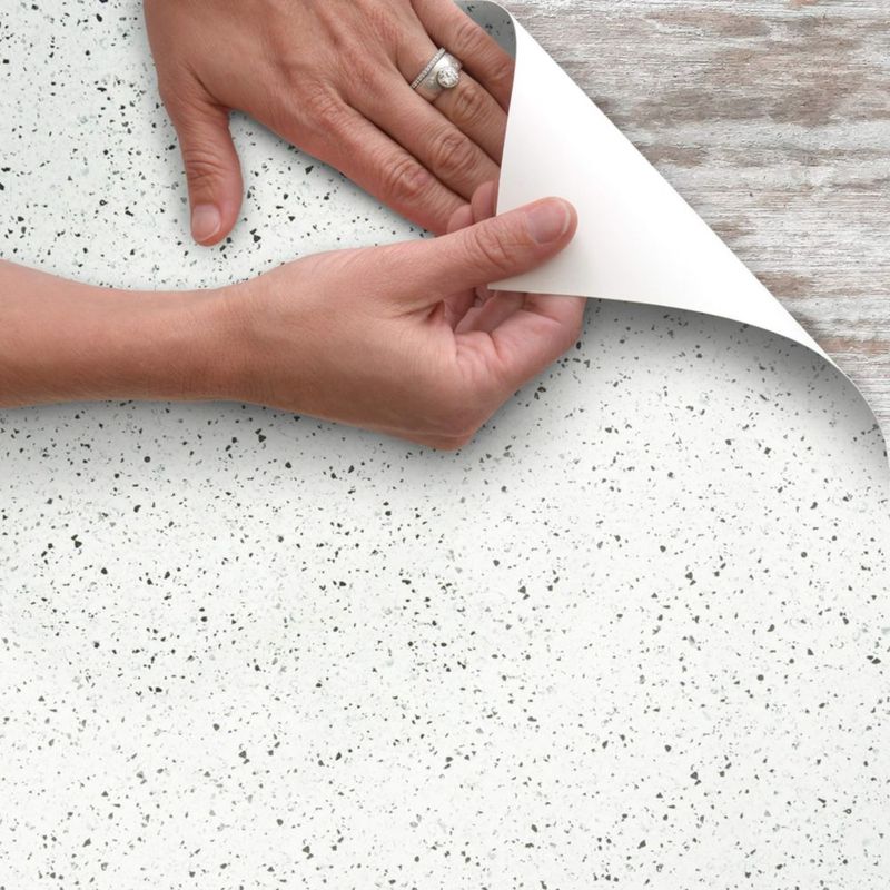Forro para Estantes Con‑Tact 46 cm x 15 m Granito Negro/Blanco