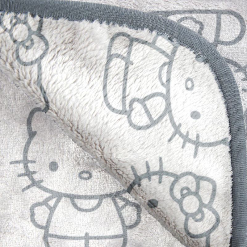 Manta Jay Franco 152 cm x 229 cm Hello Kitty de peluche