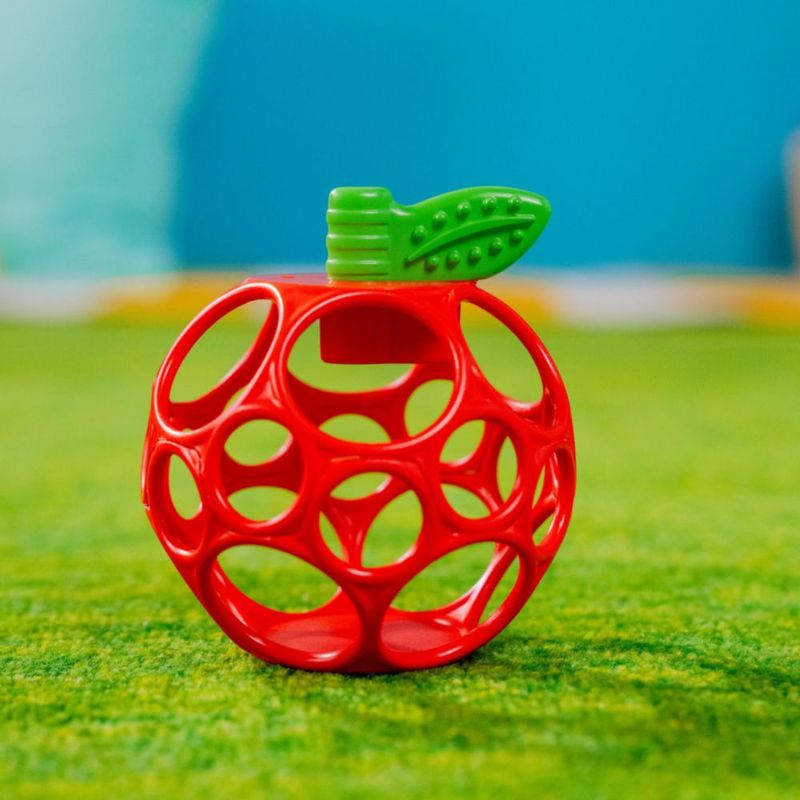 Mordedor Bright Starts Oball Manzana Roja Libre de BPA