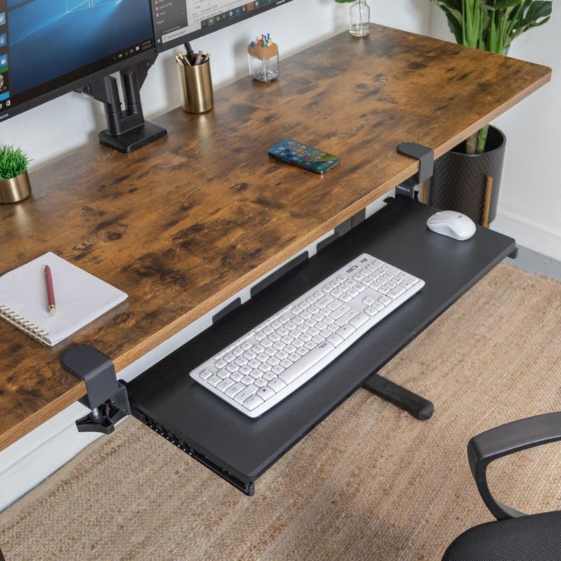 Bandeja para teclado Mount-It! 76 cm negra con abrazadera tipo C