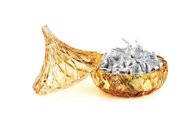 Plato para dulces Godinger dorado con diseño estilo Hershey Kiss