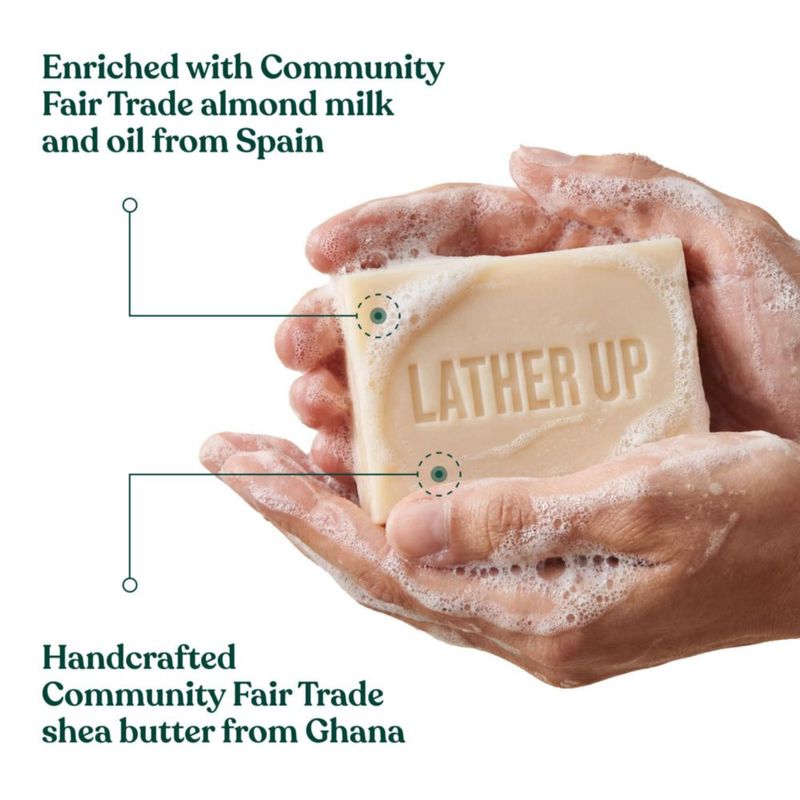 Jabón vegano de leche de almendras The Body Shop 100 g