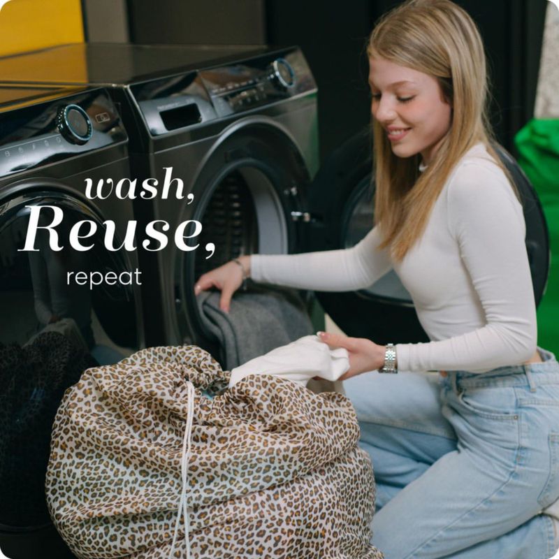 Bolsa de lavandería Handy Laundry XL 76 cm 27 kg con estampado de leopardo