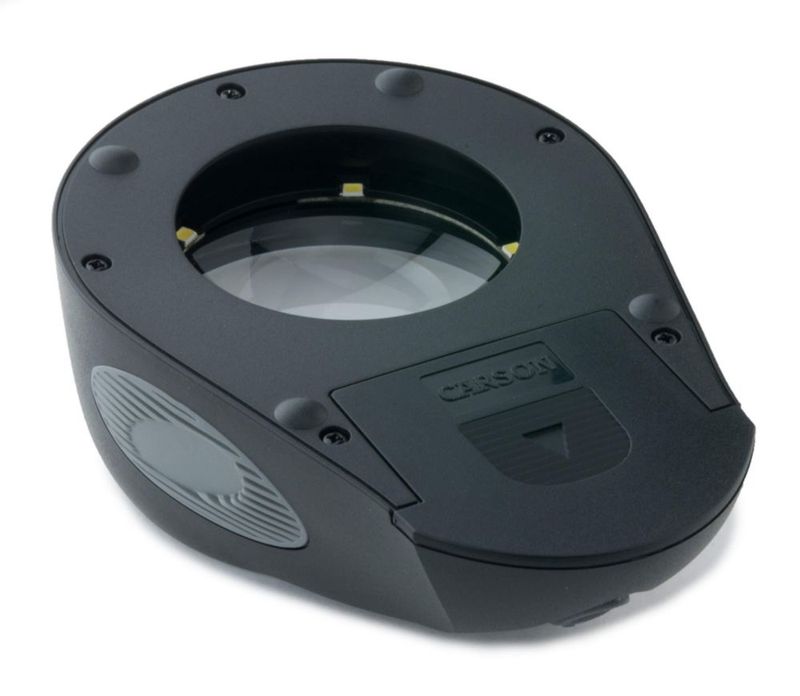 Lupa Carson LL-88 5x LED con 3 niveles de brillo