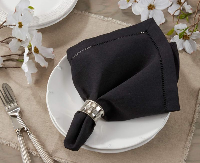 Juego de 4 servilletas de tela SARO LIFESTYLE 51 cm negro