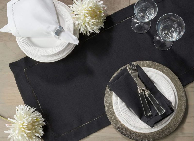 Juego de 4 servilletas de tela SARO LIFESTYLE 51 cm negro