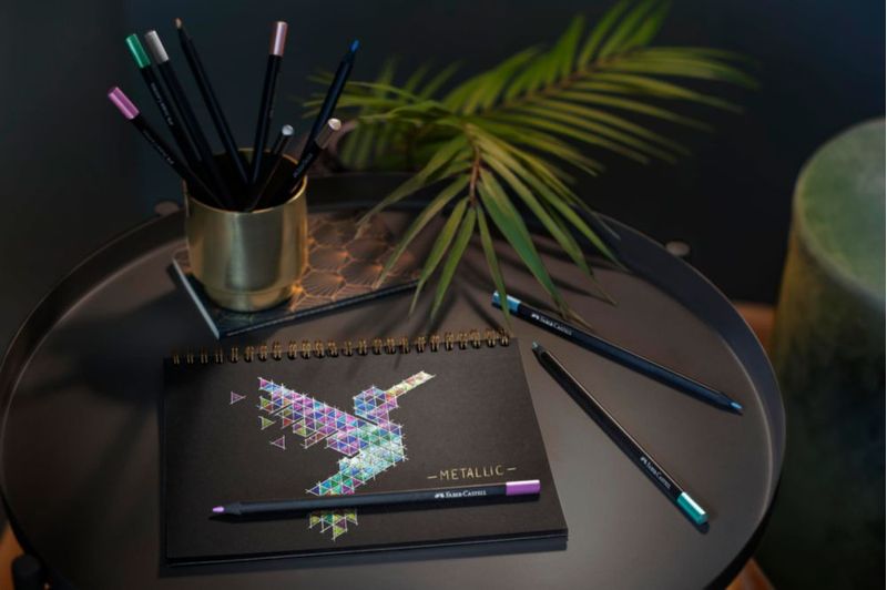 Lápices de colores metálicos Faber‑Castell Black Edition 12 unidades