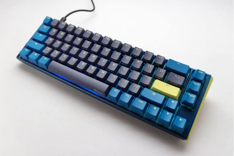 Teclado Ducky One 3 SF 65% Cherry MX Brown